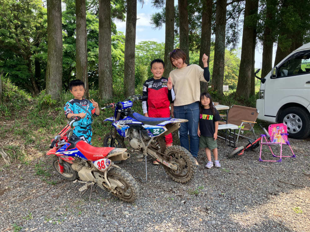 宮崎県西都市｜オフロードをかけぬけろ！初心者も楽しめるモトクロス場