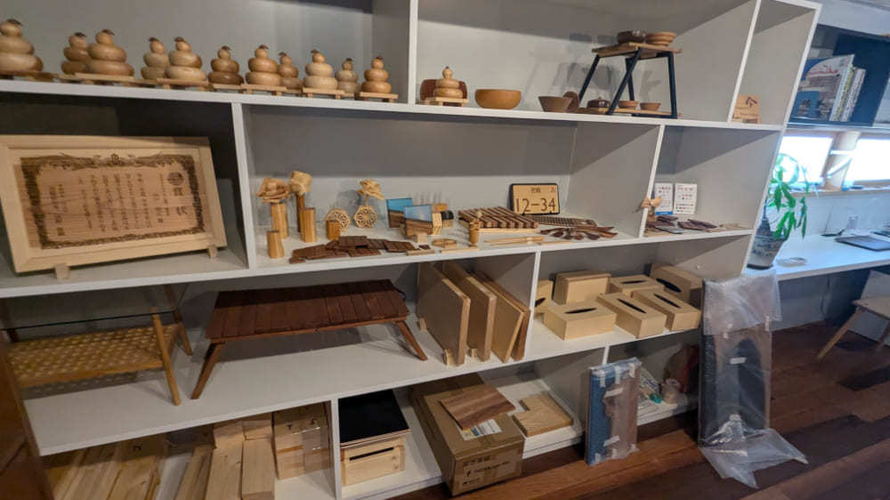 宮崎県西都市「YAMATO Wood Works」木の温もりを届ける家具工房の軌跡